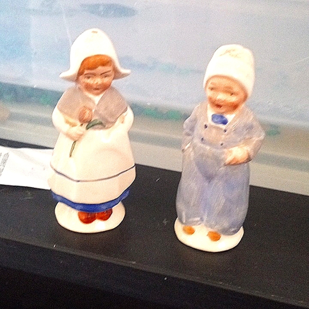 Vintage dutcj boy and girl salt and pepper shakers